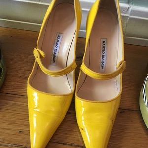 Manolo blahnik yellow heels. Size 8.5